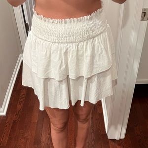 White ruffle skirt size small